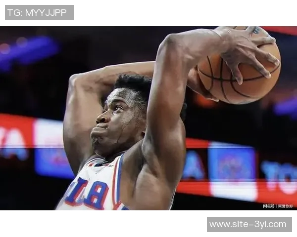 埃奇库姆半场表现低迷仅得4分3板5助3断1帽手感依旧未到位